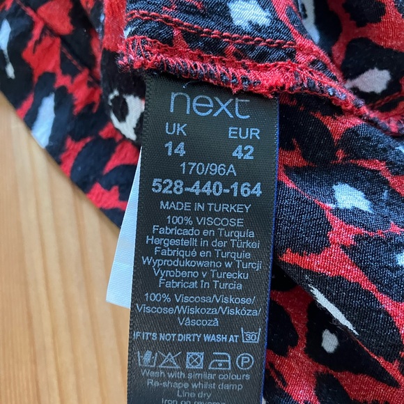 Red / black leopard style print casual top - Picture 6 of 8